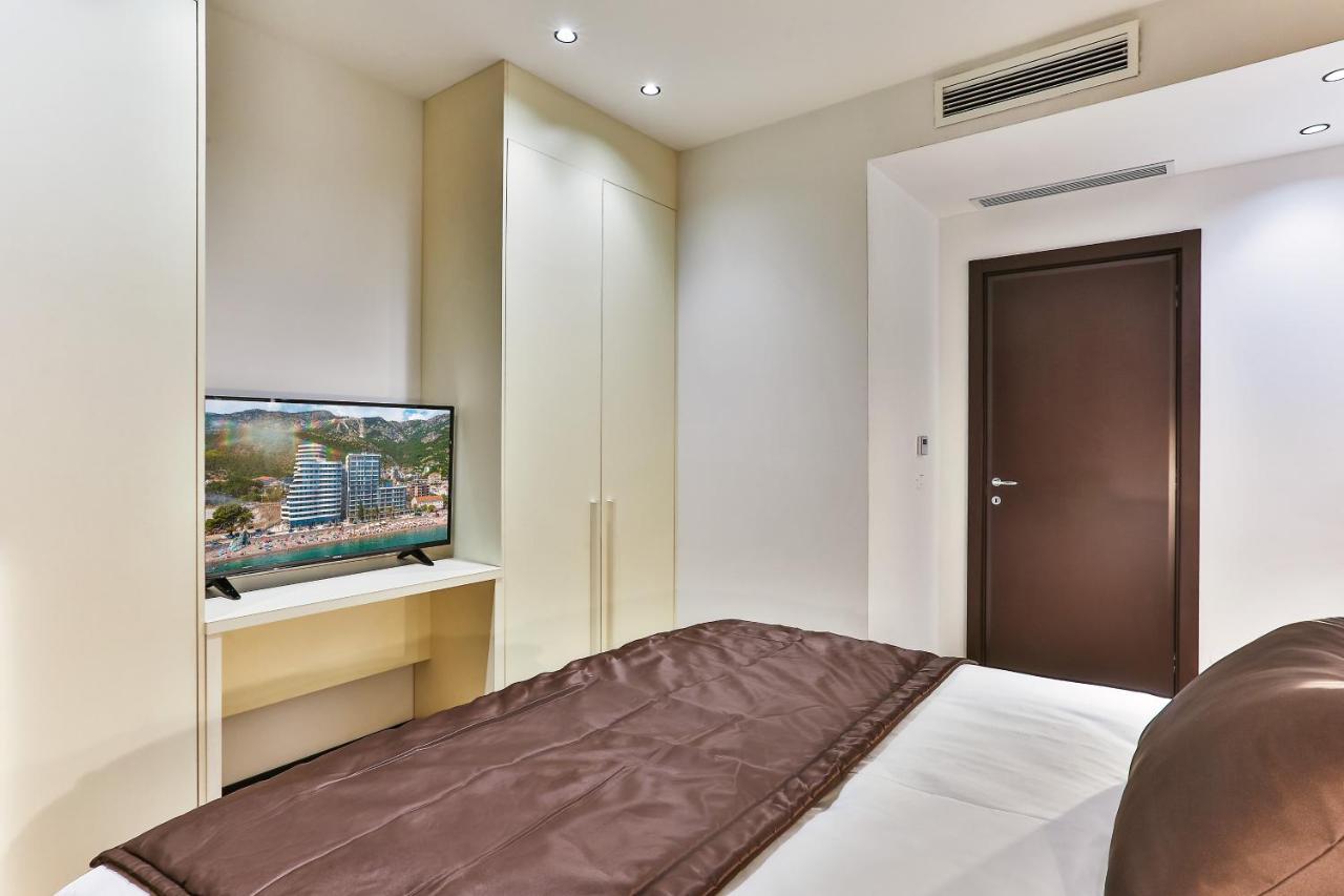 Green Stone Apartments Hotel Rafailovici Exterior photo